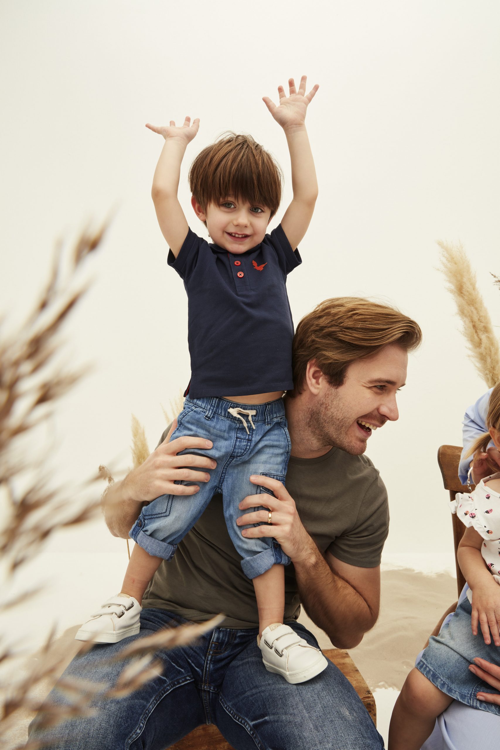 Familie Ketelsen jetzt überall mit der neuen Kollektion von TAKKO zu